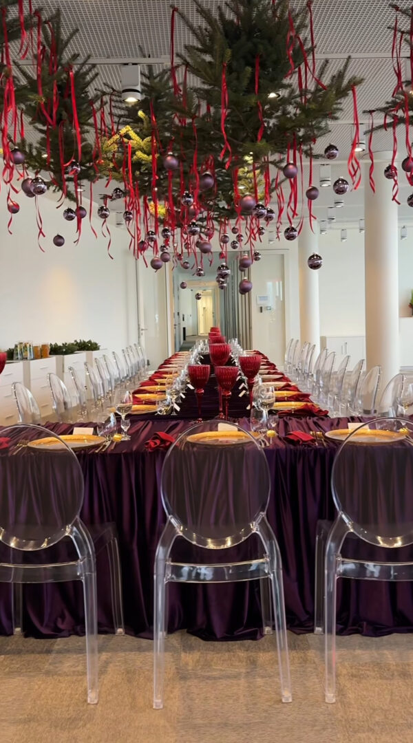 IMG_9363 Krzesło GHOST transparentne