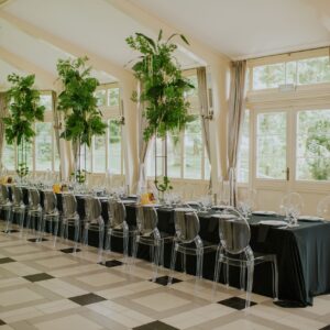 M_12 Obrus welurowy czarny <br/> 240 x 280 cm