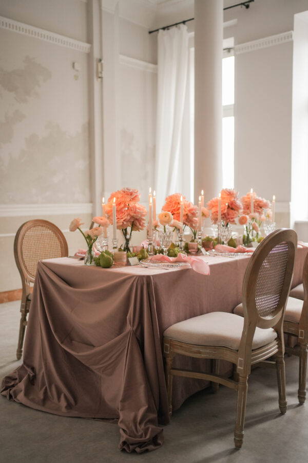 DSC06012 Obrus welurowy brudny róż / dusty pink <br/> 240 x 280 cm