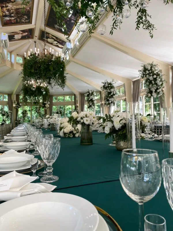 IMG_1282 Obrus welurowy butelkowa zieleń <br/> 240 x 280 cm