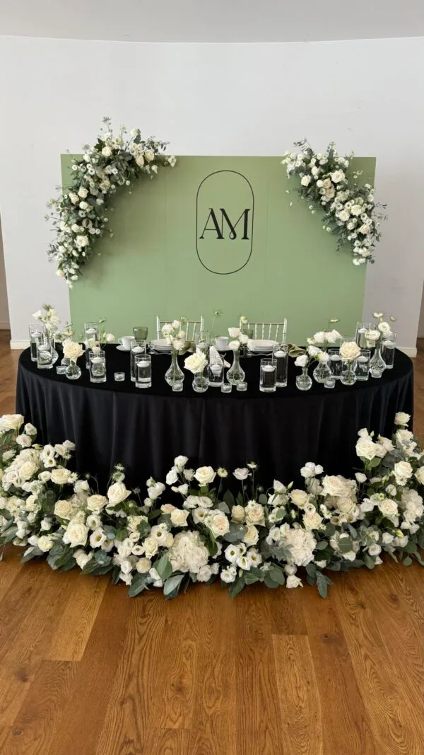 IMG_4424 Obrus welurowy okrągły czarny <br/> śr. 330 cm