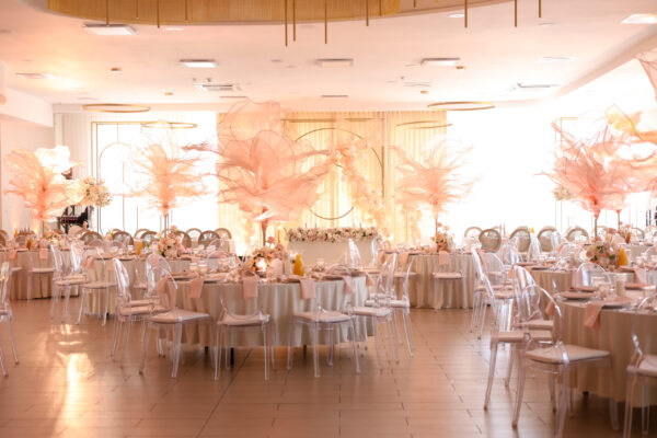 IMG_7858 Obrus welurowy okrągły ivory / śmietanka <br/> śr. 330 cm