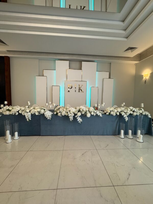 IMG_8743 Obrus welurowy baby blue <br/> 240 x 280 cm