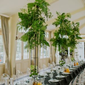 M_5 Obrus welurowy czarny <br/> 240 x 280 cm