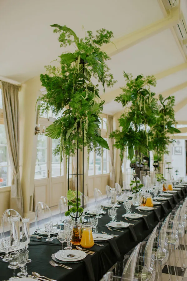 M_5 Obrus welurowy czarny <br/> 240 x 280 cm