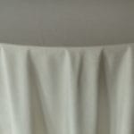 Obrus welurowy, okrągły w kolorze ivory o średnicy 330 cm - obrazek 2