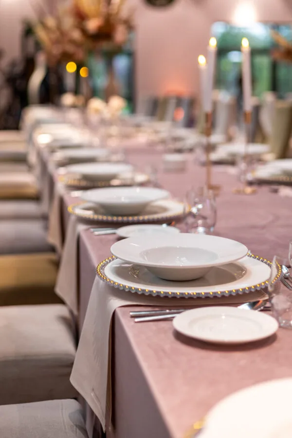 talerzyk Obrus welurowy brudny róż / dusty pink <br/> 240 x 280 cm