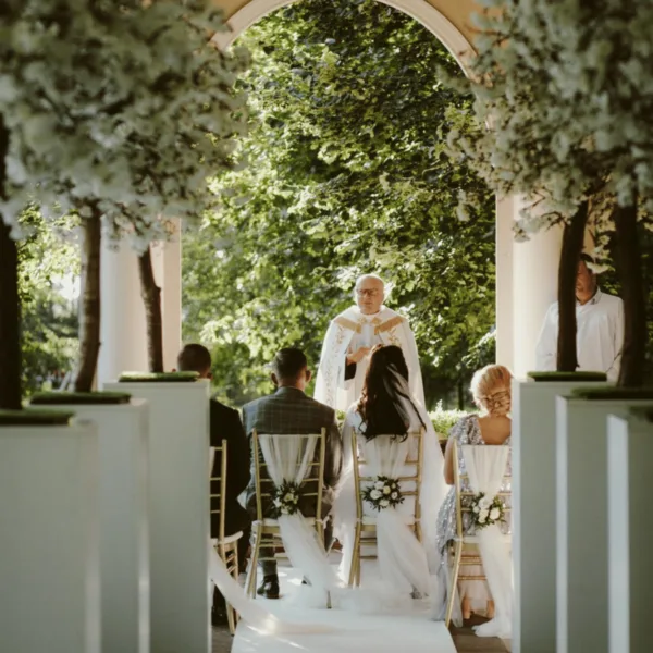 produkt-9.0 Białe kwadratowe postumenty