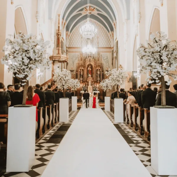 produkt-9.1 Białe kwadratowe postumenty