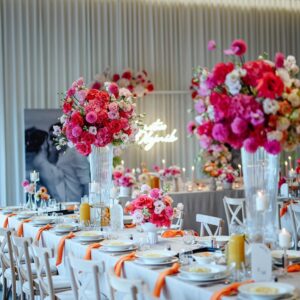 67c3a30e-b779-4959-992d-875782ab43c9 Dwustronny szklany wazon ryflowany