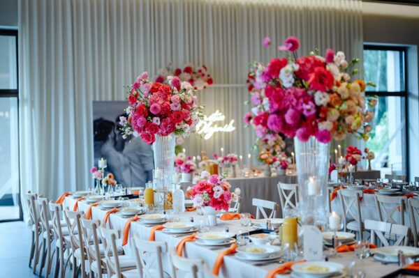 67c3a30e-b779-4959-992d-875782ab43c9 Dwustronny szklany wazon ryflowany