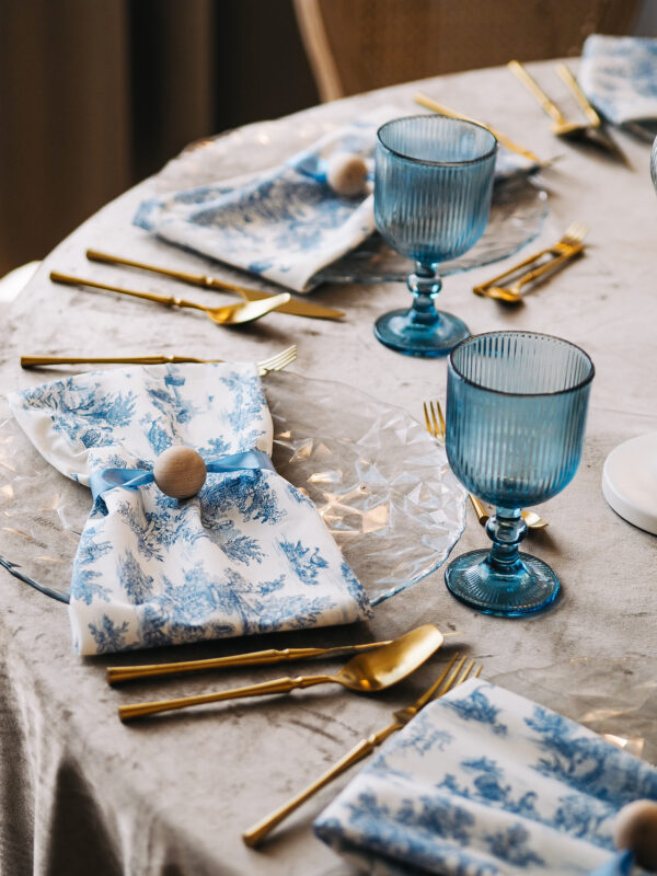 OLYMPUS DIGITAL CAMERA Kielich niebieski ryflowany