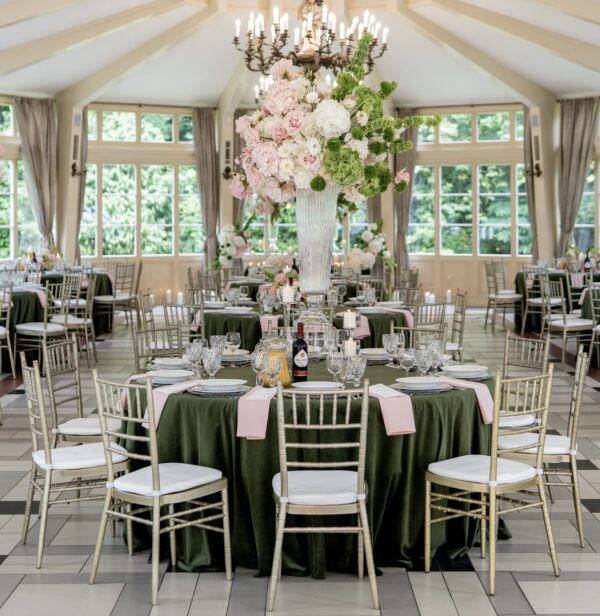 IMG_9350 Obrus welurowy okrągły oliwka / leśna zieleń <br/> śr. 330 cm