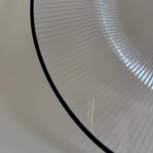 IMG_9112 Podtalerz przezroczysty ryflowany z czarnym brzegiem