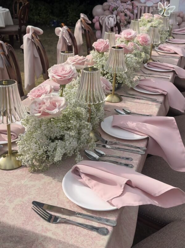 Screenshot Lampka stołowa LED - złota z transparentnym kloszem