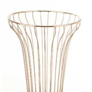 Złoty druciany stojak florystyczny w formie wazonu