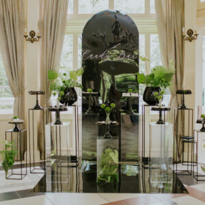 M_13 Transparentny postument pleksi